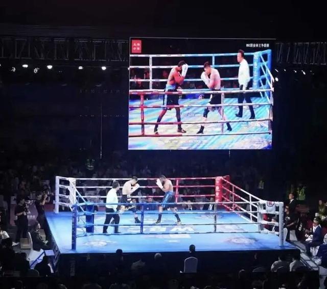 包含场面火爆!拳击观众席沸腾不已的词条 包含场面火爆!拳击观众席沸腾不已的词条