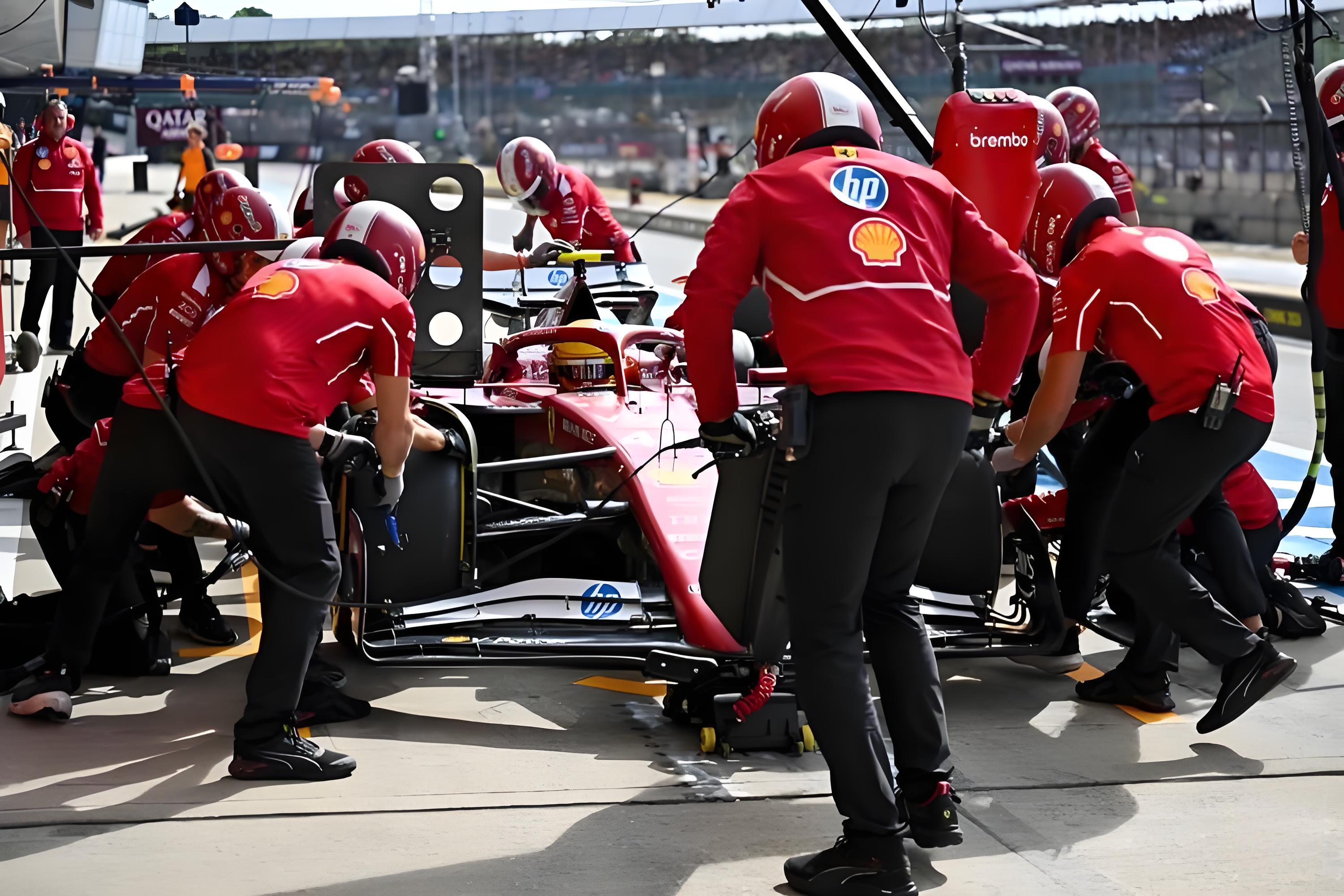 哈斯车队鏖战梅赛德斯,诺里斯点燃赛场 哈斯车队鏖战梅赛德斯,诺里斯点燃赛场