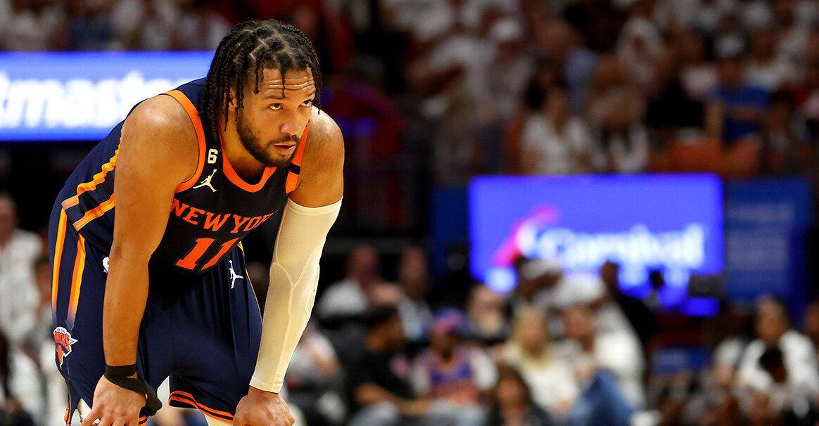 新疆队横扫江苏队，布伦森状态火热