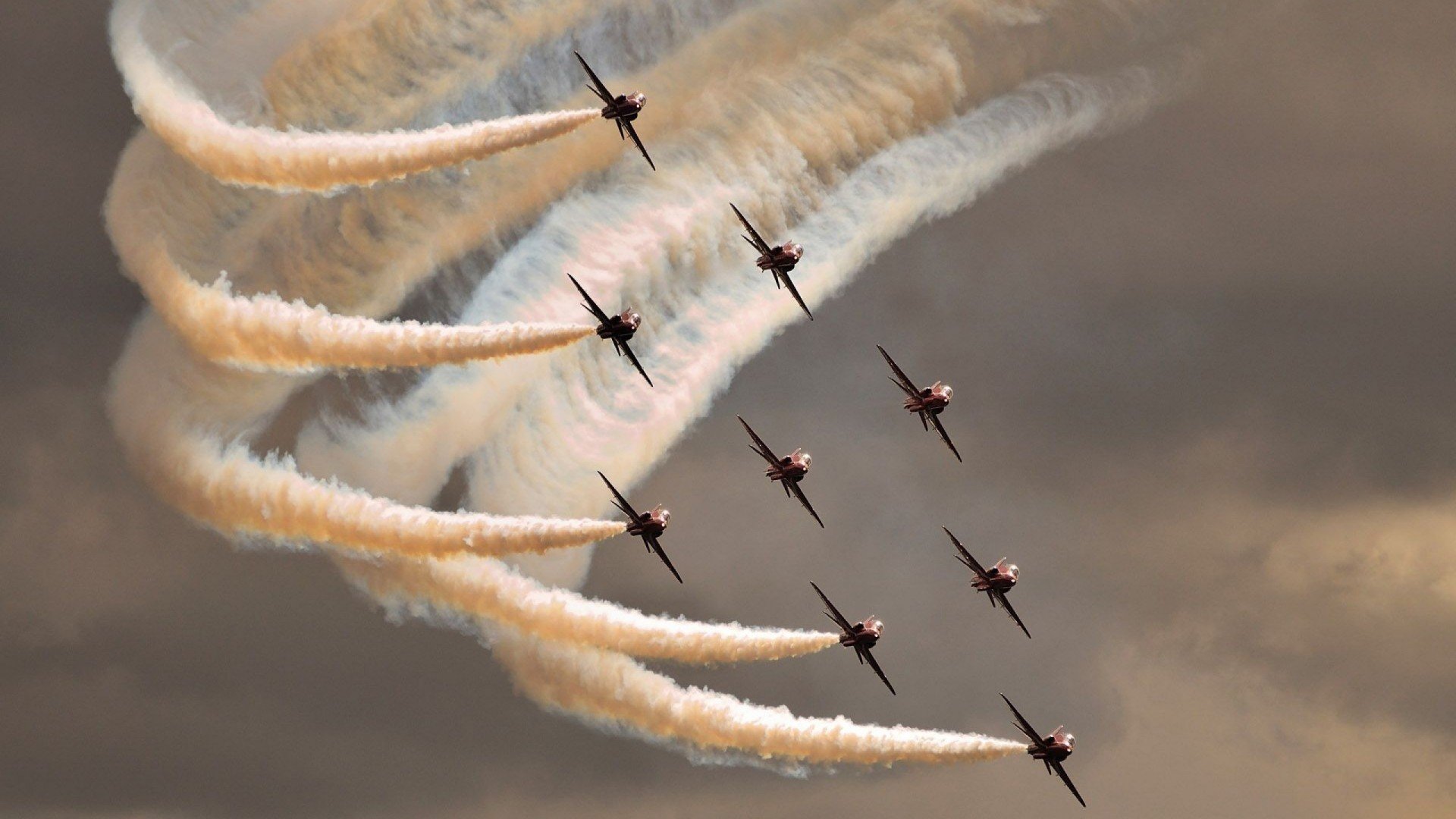 绿茵与硬木的共振—当沙特逆袭波兰，加克波于抢七封神